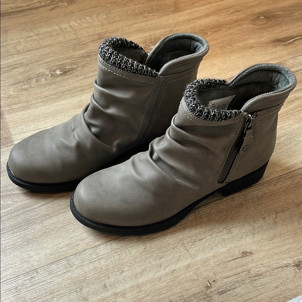 Sporto Gray Ankle Booties with Ruched Design